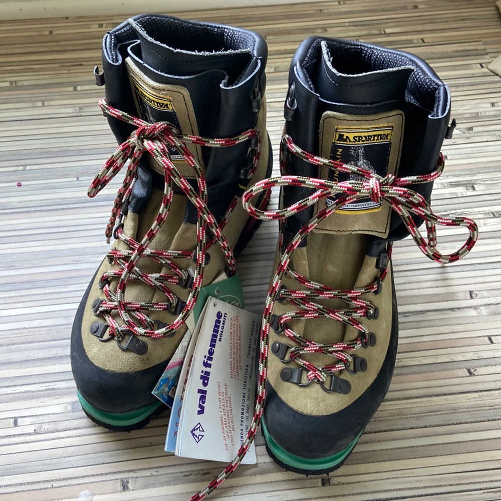 NWT La Sportiva Nepal Top Mountaineering Boot Women’s sz 39.